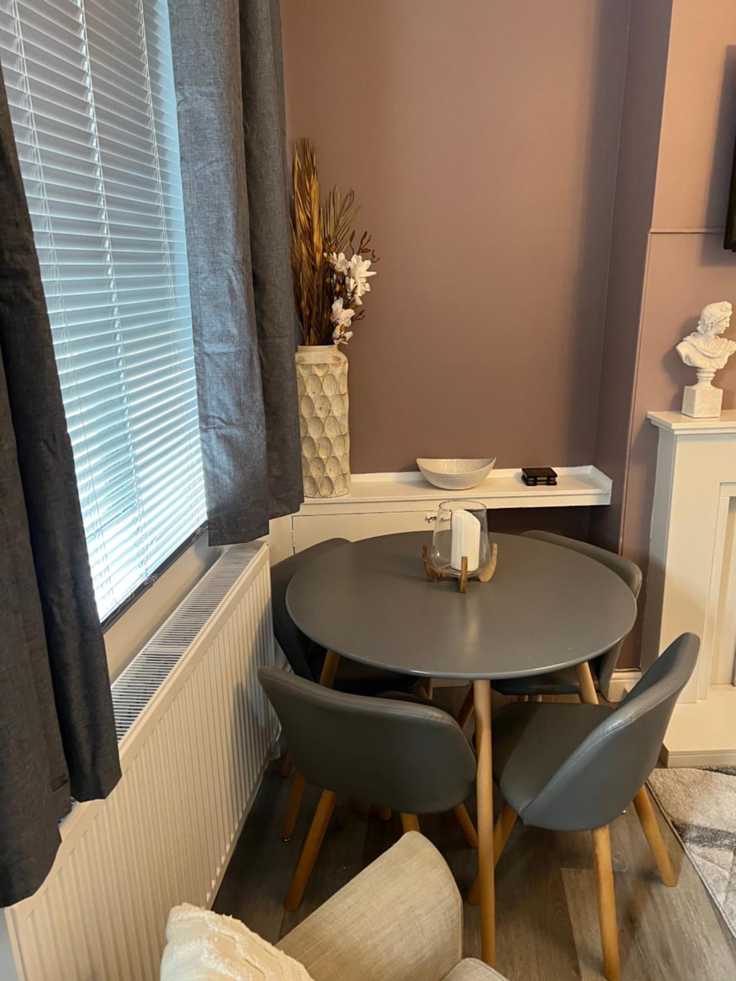 2 Bedroom Town Apartment Ipswich Dış mekan fotoğraf